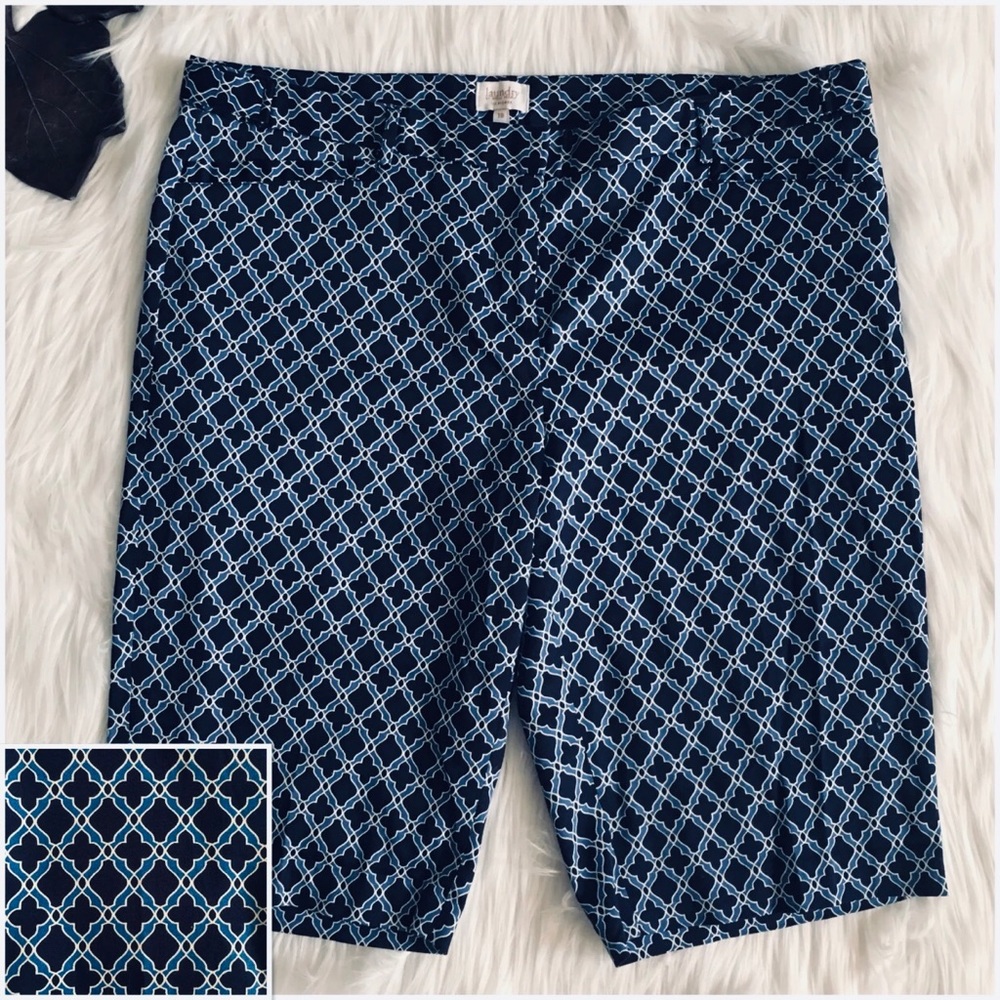 LAUNDRY BY SHELLI SEGAL Navy bermuda Stretch Sz 10